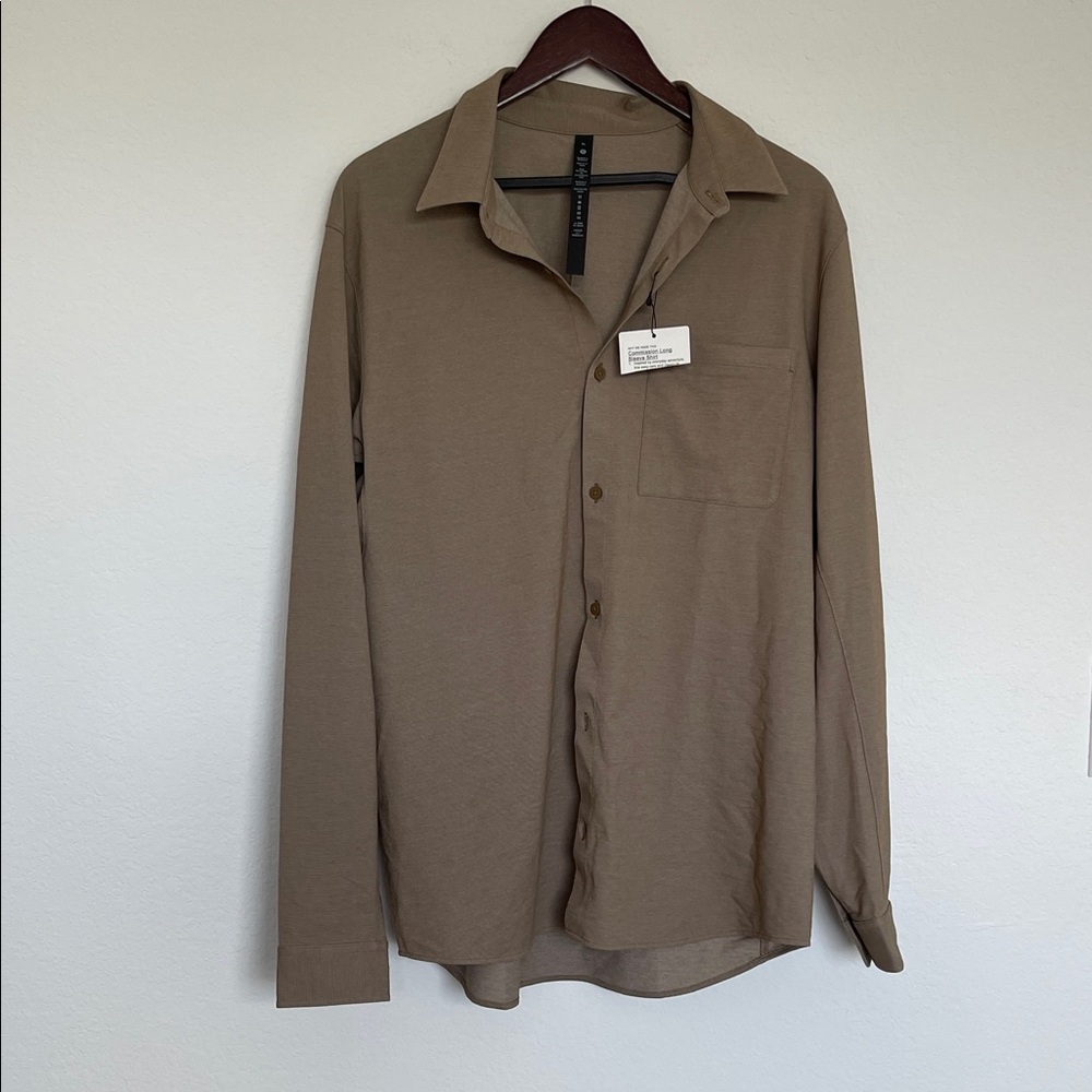Lululemon new with  tags, Men Commission Long Sleeve Shirt, x-large, light brown